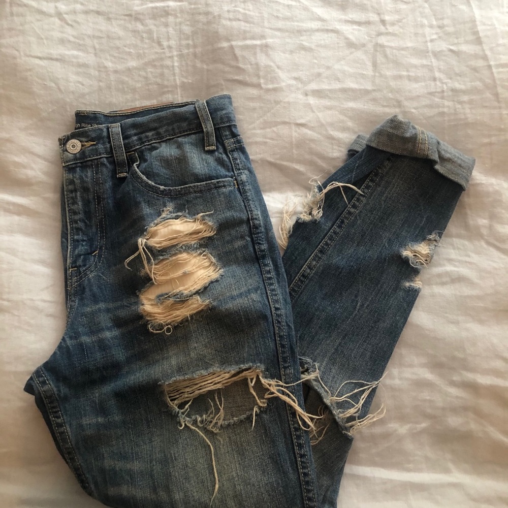Levi’s Ripped Jeans - Picture 5 of 7